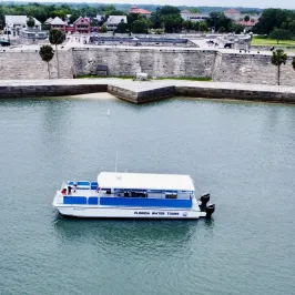 a small boat in a body of water